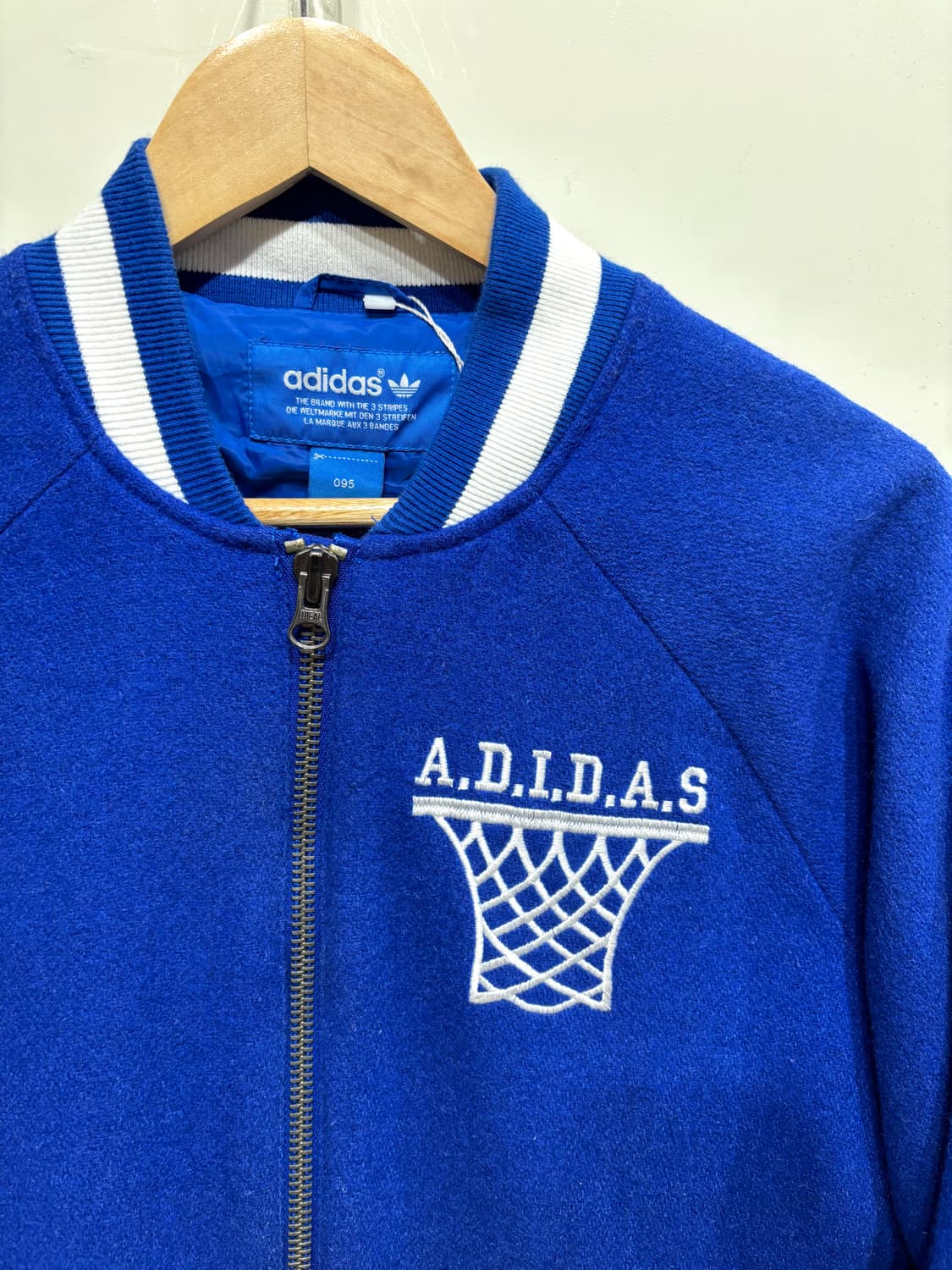 아디다스 ADIDAS 블루 바시티 자켓 72 상품이미지3
