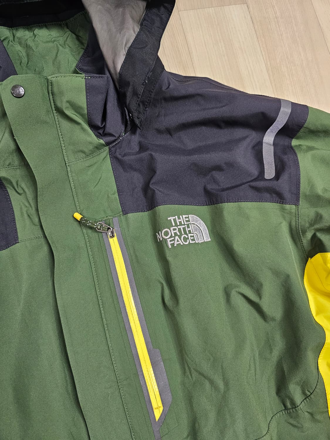 [105] 노스페이스 써밋시리즈 고어텍스 레인쉘 자켓 상품이미지3