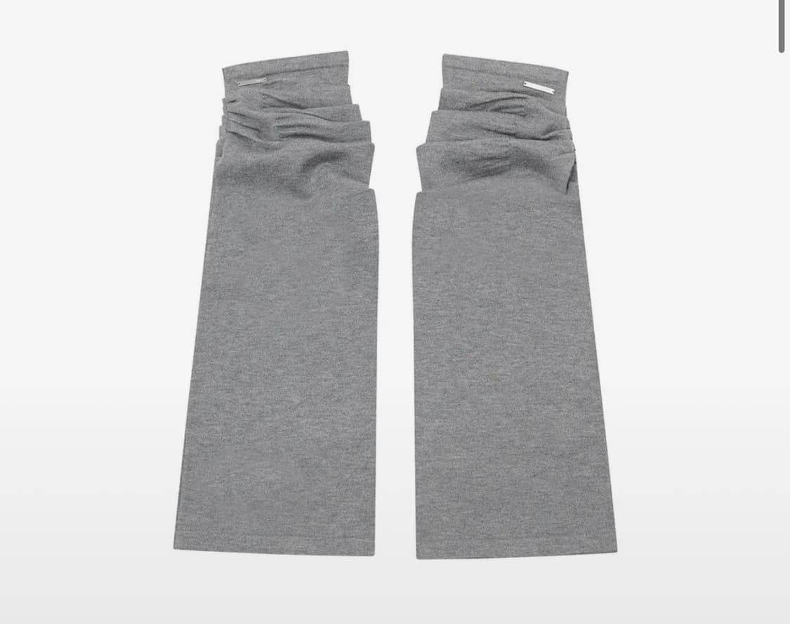 [새상품] 미세키서울 셔링 니트 레그워머 그레이 상품이미지1