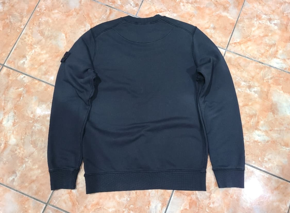 스톤아일랜드 맨투맨 블랙 상품이미지2