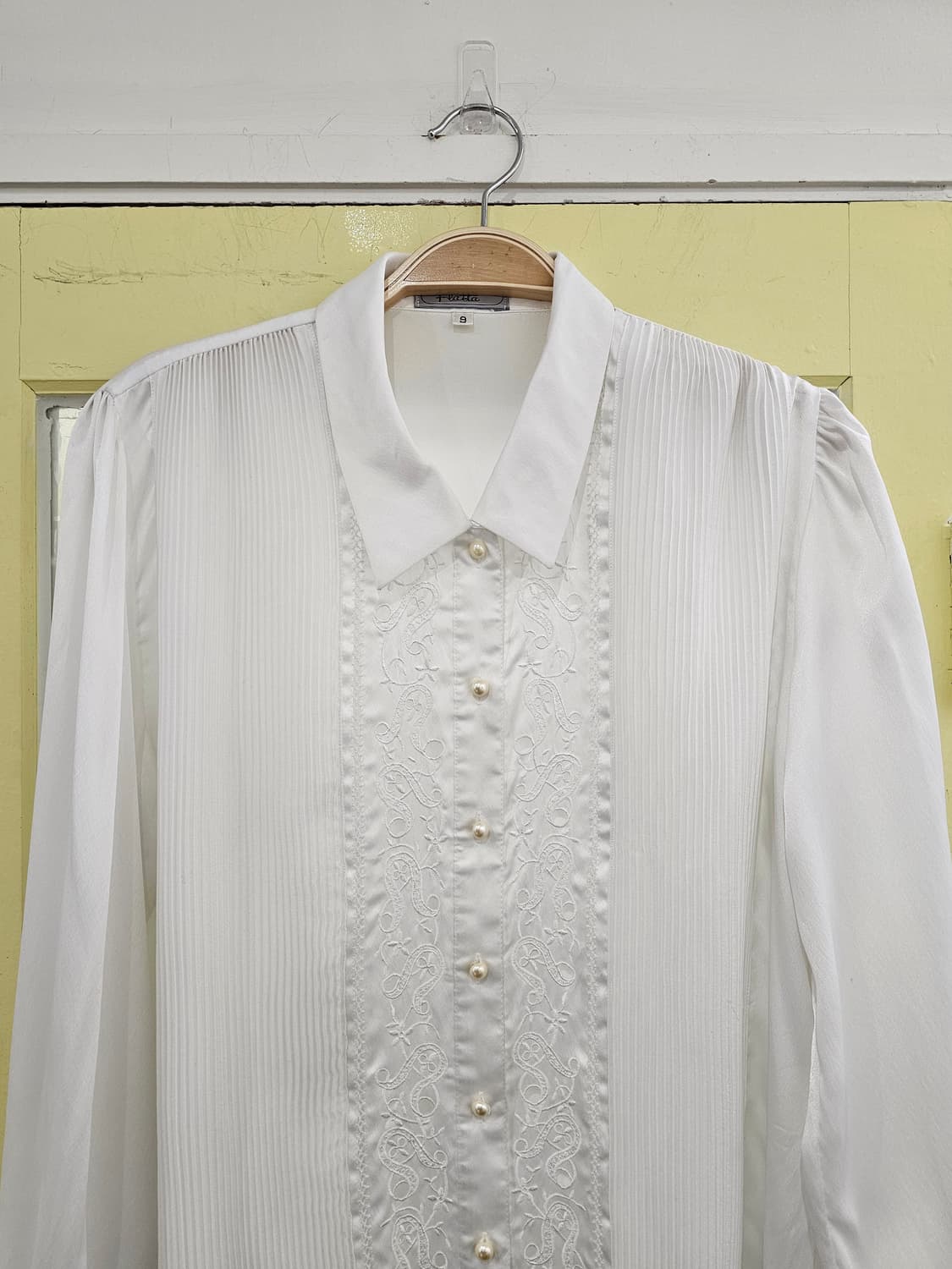 화이트 펀칭레이스 블라우스 상품이미지2