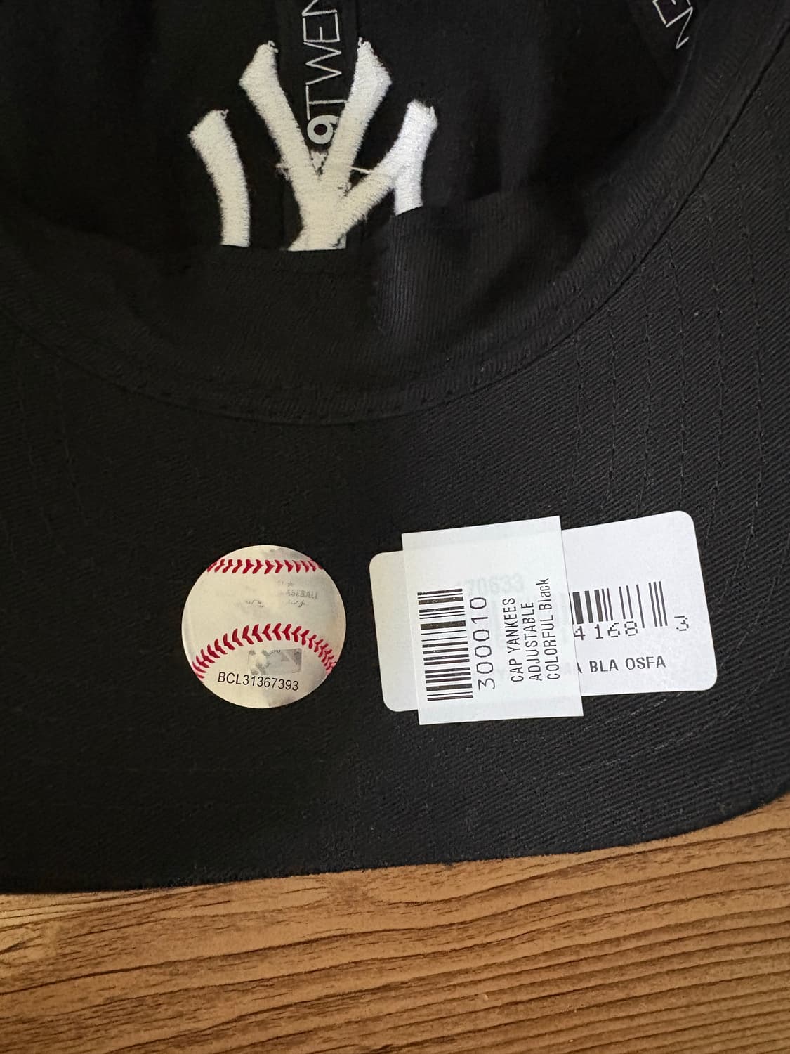 뉴에라 x 모마 볼캡 판매합니다. 상품이미지3