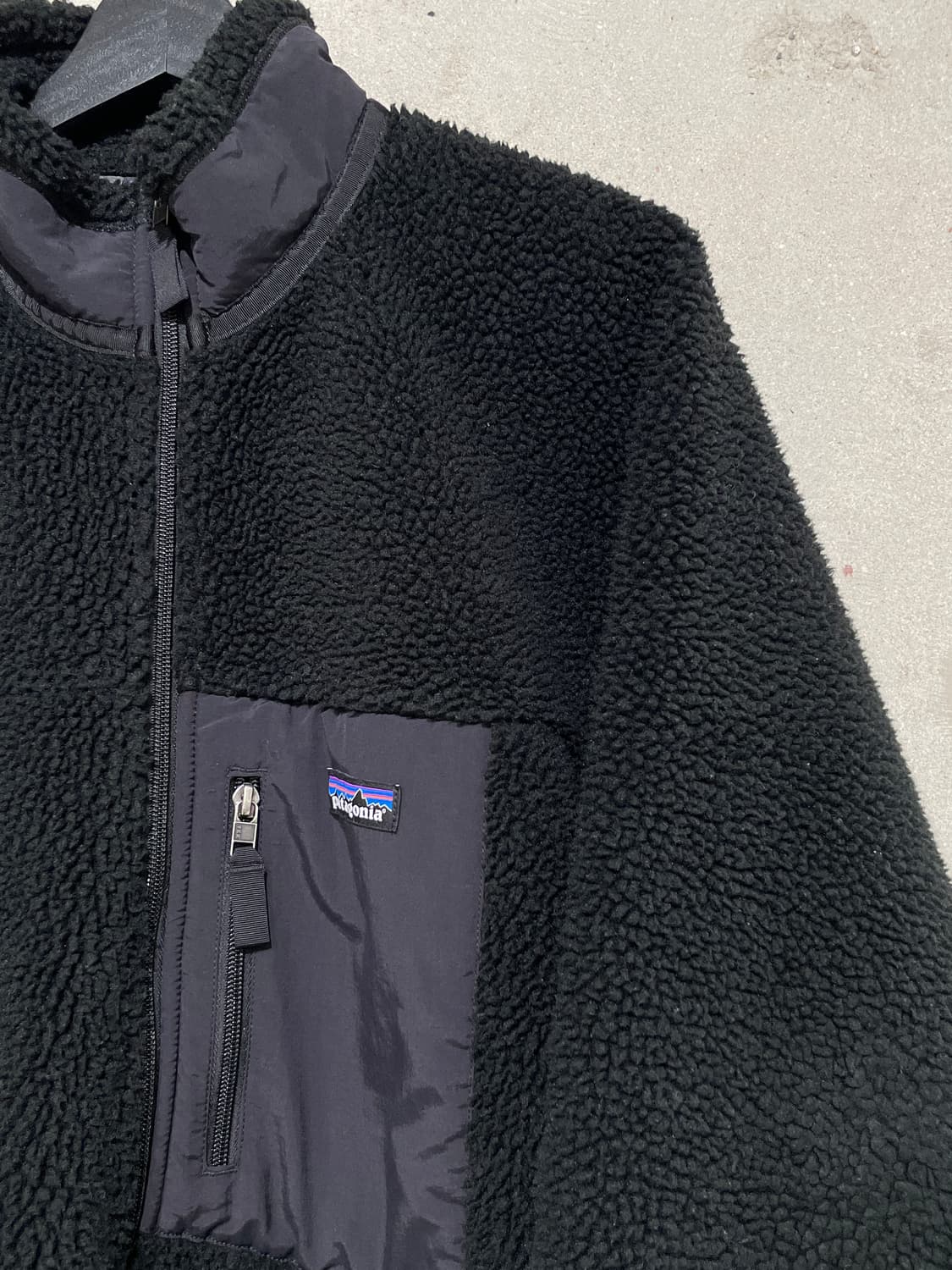 파타고니아 블랙 클래식 레트로-X 플리스 상품이미지3