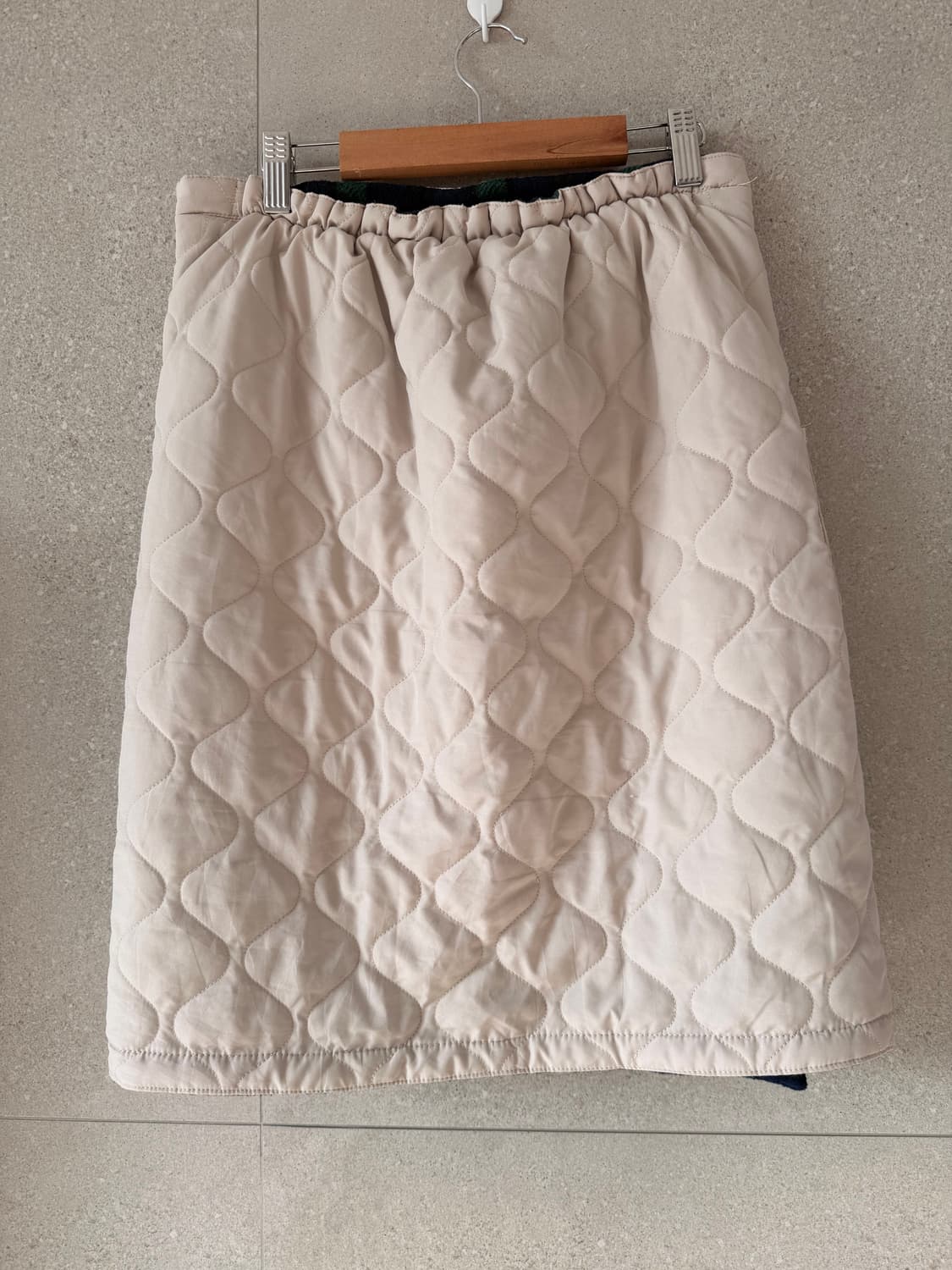 누빔 패딩 치마 베이지 미디스커트 안감 기모 체크 상품이미지5
