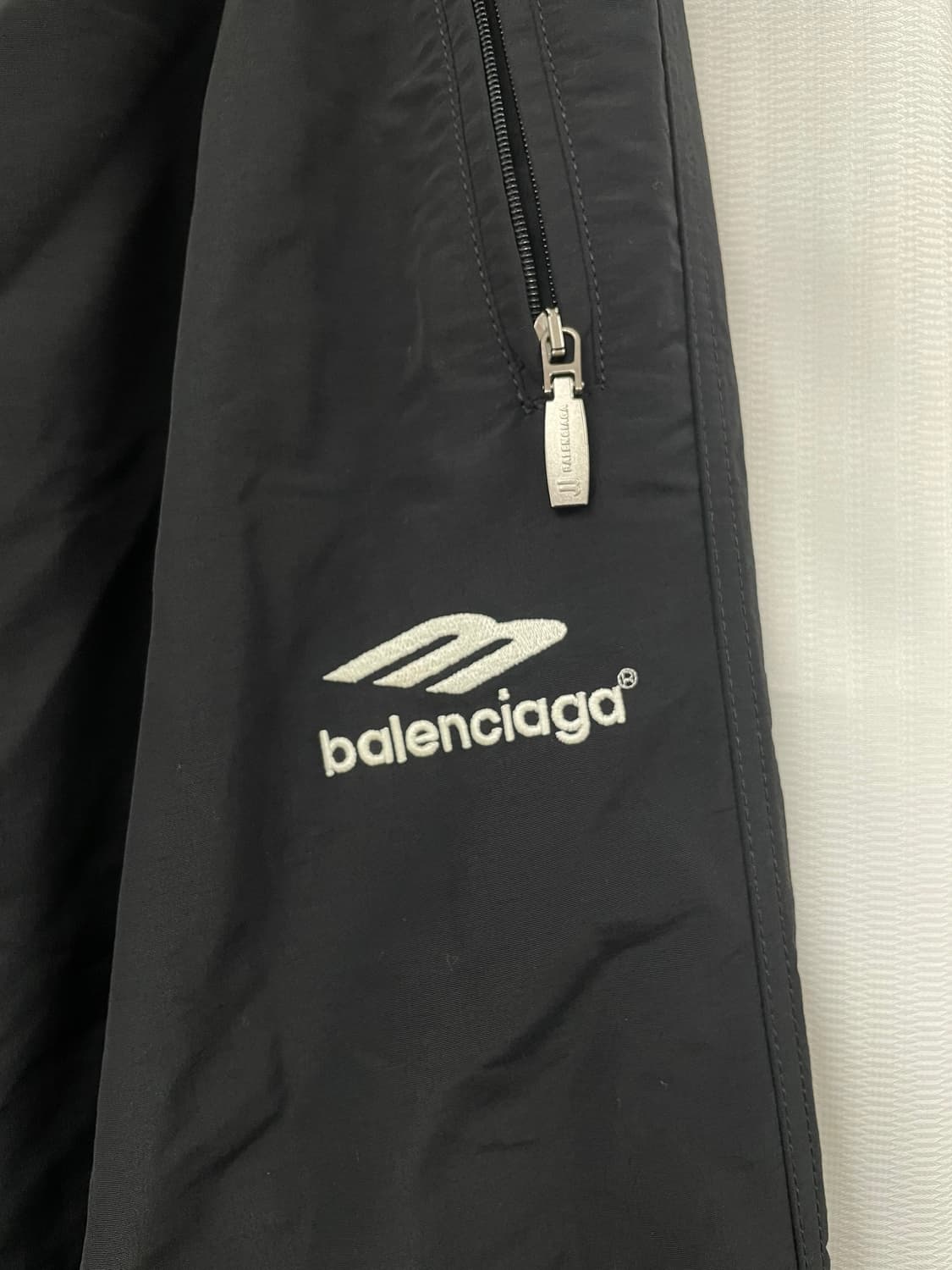 발렌시아가 3B 스포츠 나일론 조거팬츠 상품이미지3