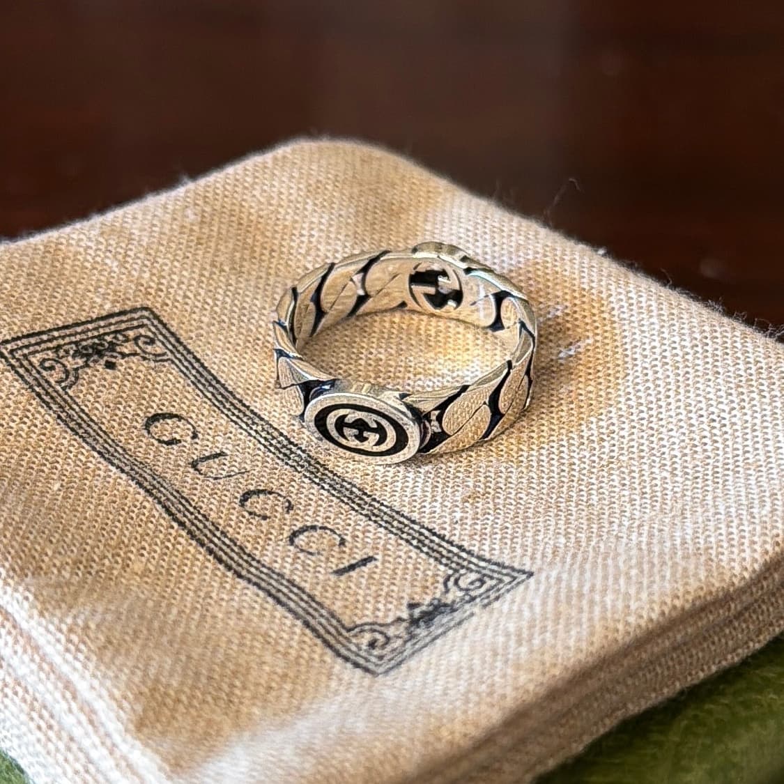 구찌 인터로킹 G 와이드 실버 925 반지 상품이미지2