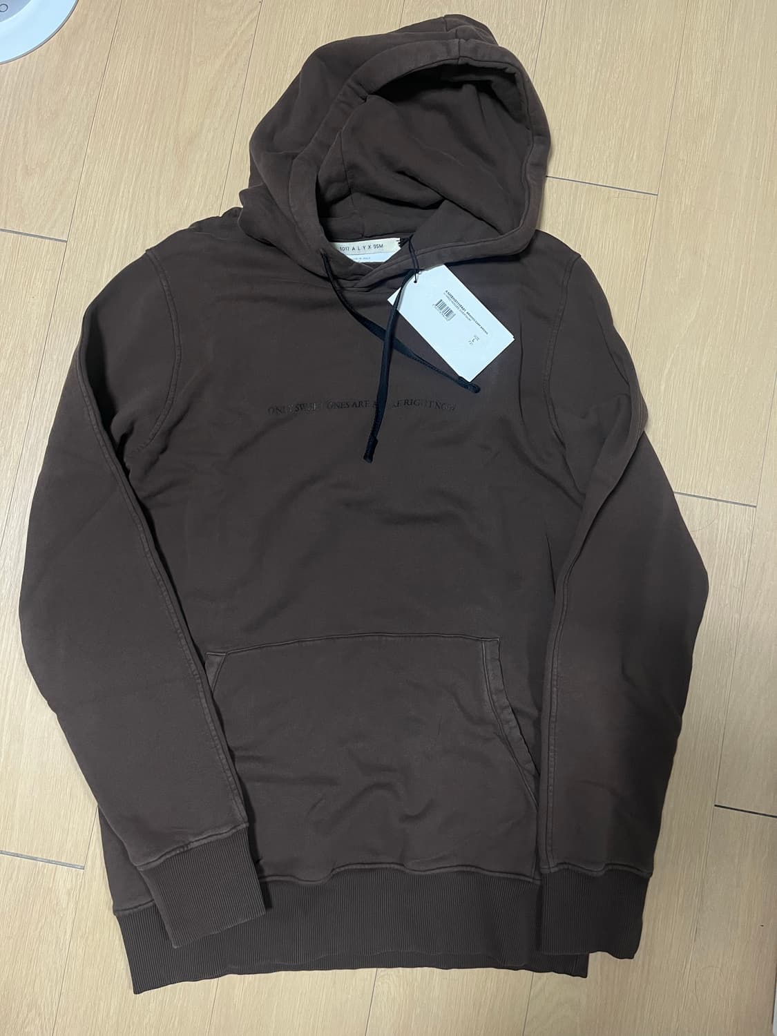 [새상품]Alyx 페인트 프린팅 로고 후드티 L 상품이미지3