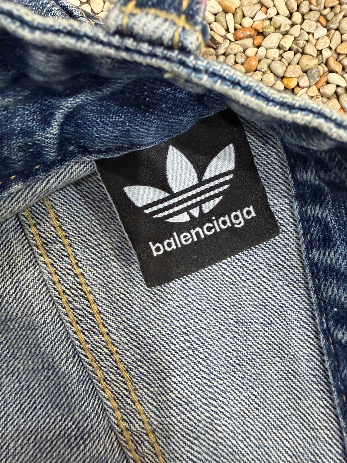 발렌시아가 x 아디다스 라지 배기 트라우저 블루 상품이미지6