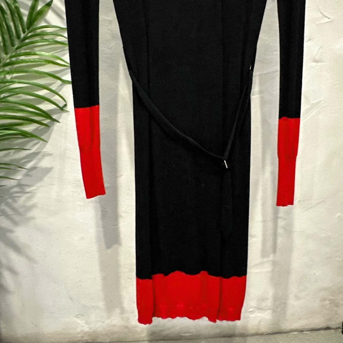 알렉산더 맥퀸 니트 원피스 브이넥 컬러 블럭 벨티드 디테일 블랙 레드 상품이미지5