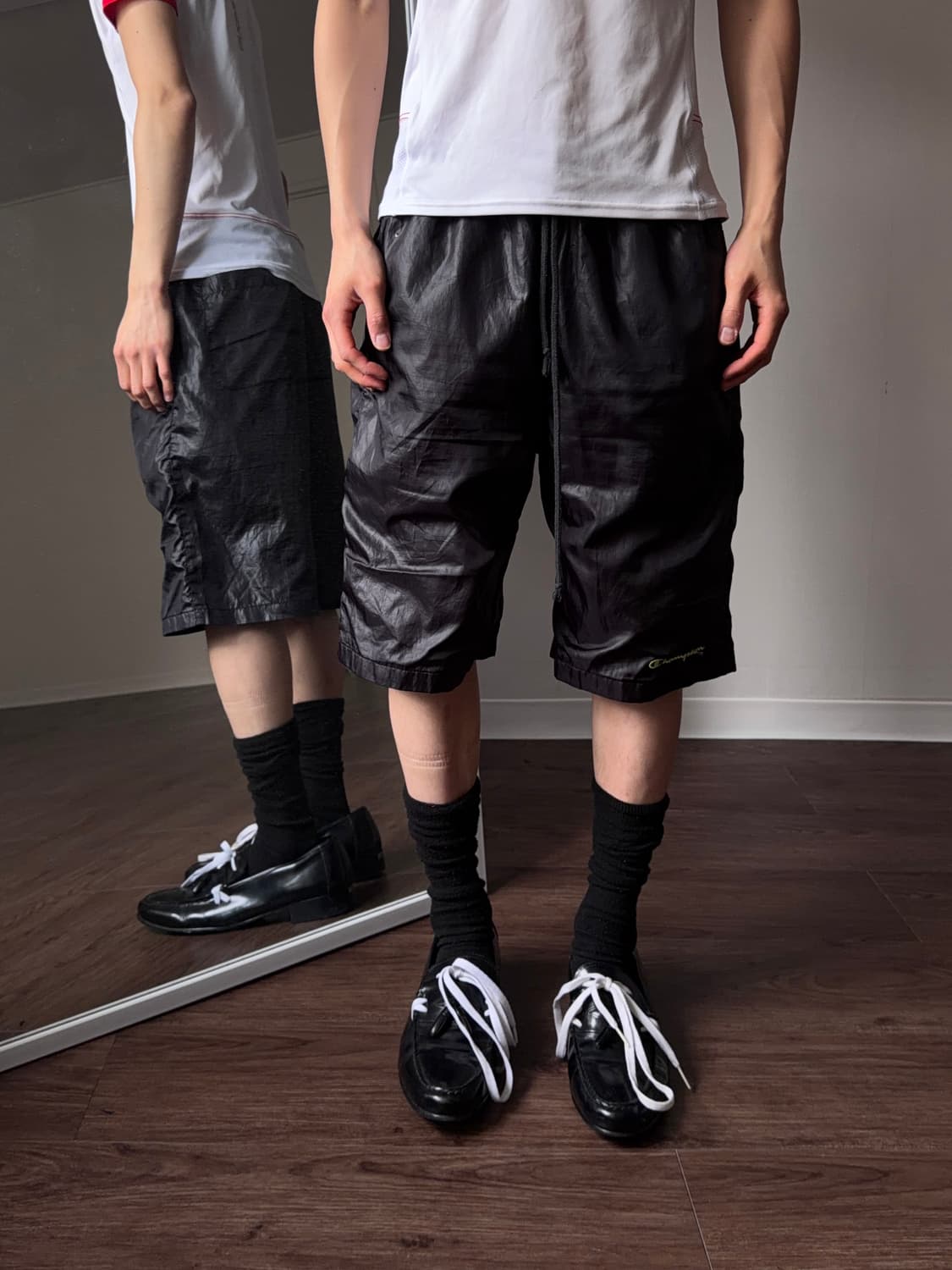 Champion 글로시 블랙 스포츠 쇼츠 상품이미지1