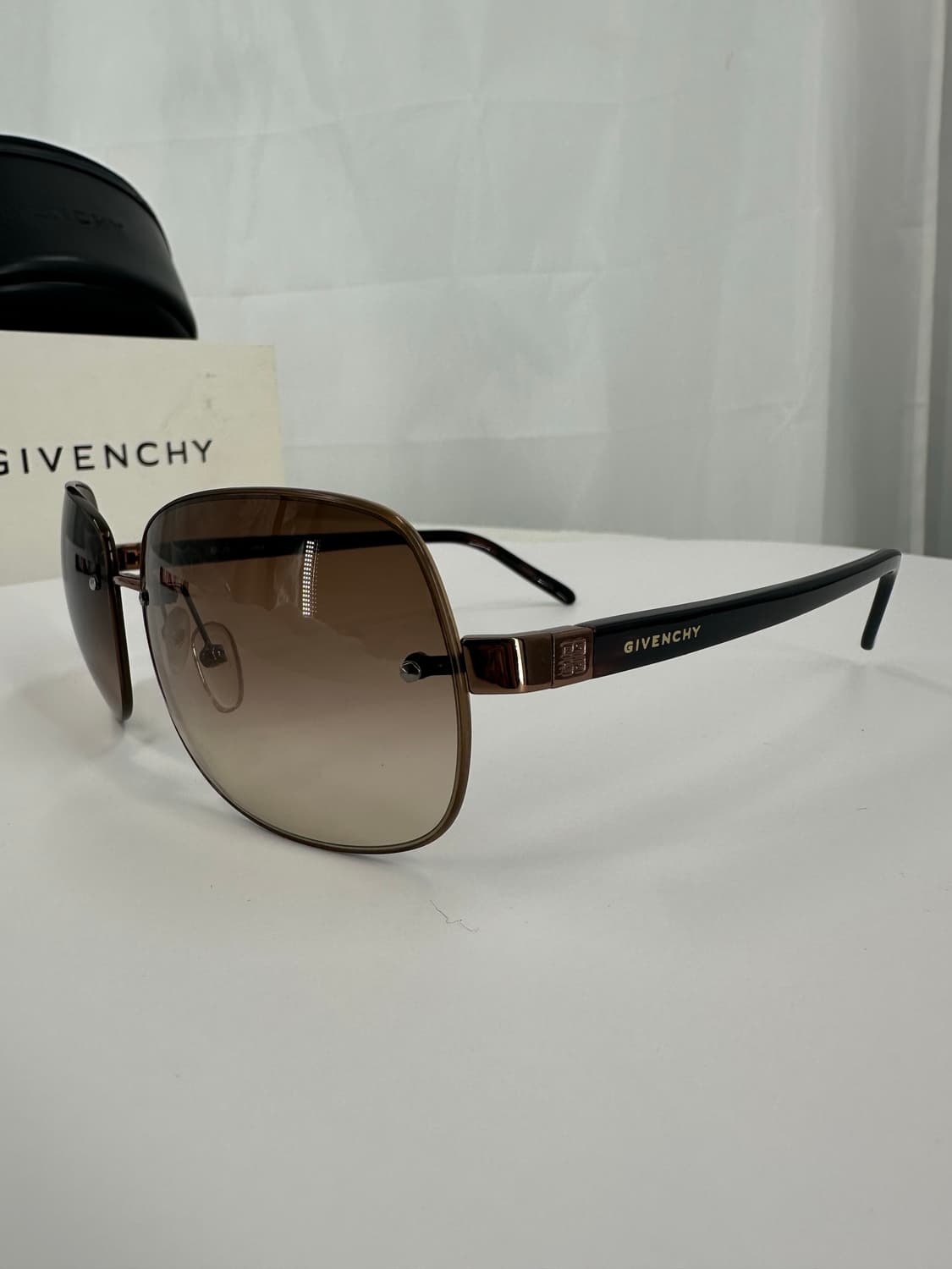 [새상품 무료배송] 정품 지방시 Made in Italy 선글라스 상품이미지2