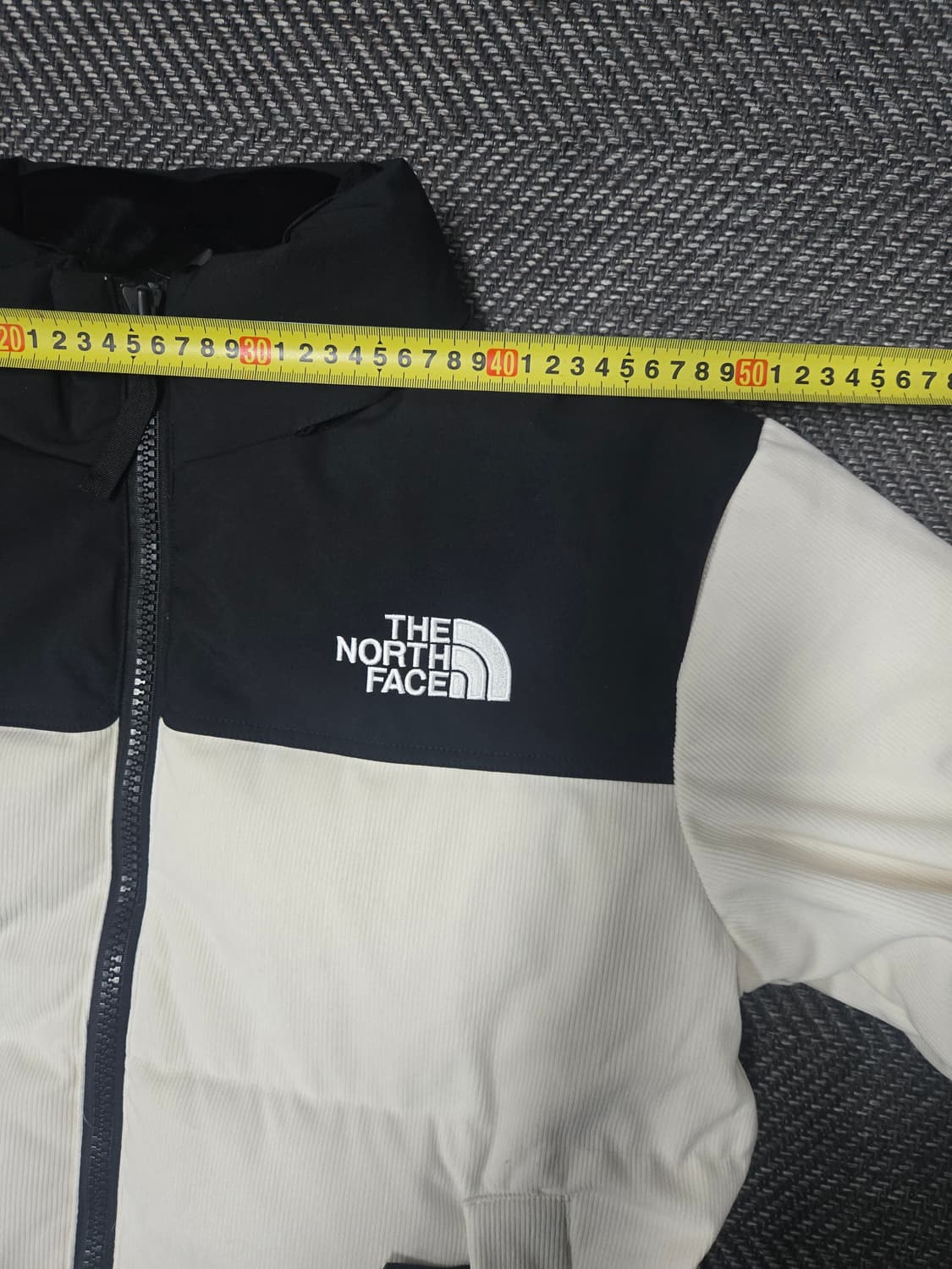 노스페이스 공용 눕시 코듀로이 구스다운 패딩 화이트라벨 상품이미지6