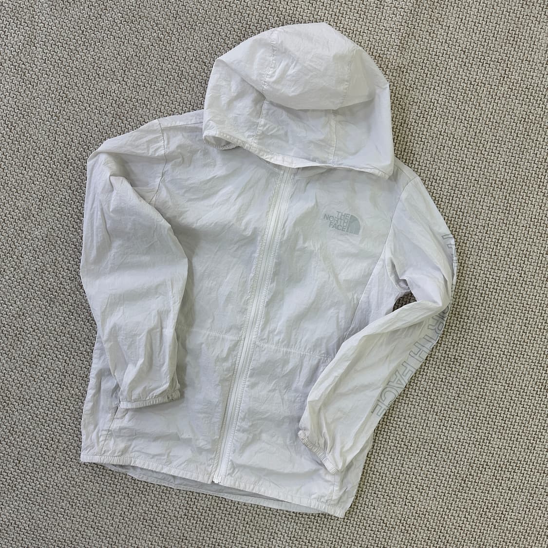 140 노스페이스 키즈 경량 바람막이 0331D 상품이미지1