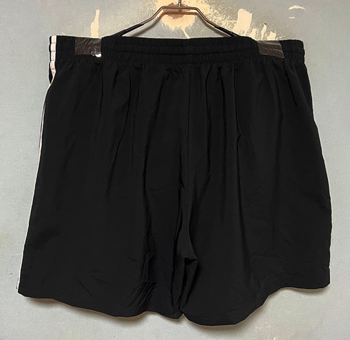 아디다스 에센셜 3스트라이프 남자 우븐 반바지 쇼츠 블랙 4XL 40 상품이미지2