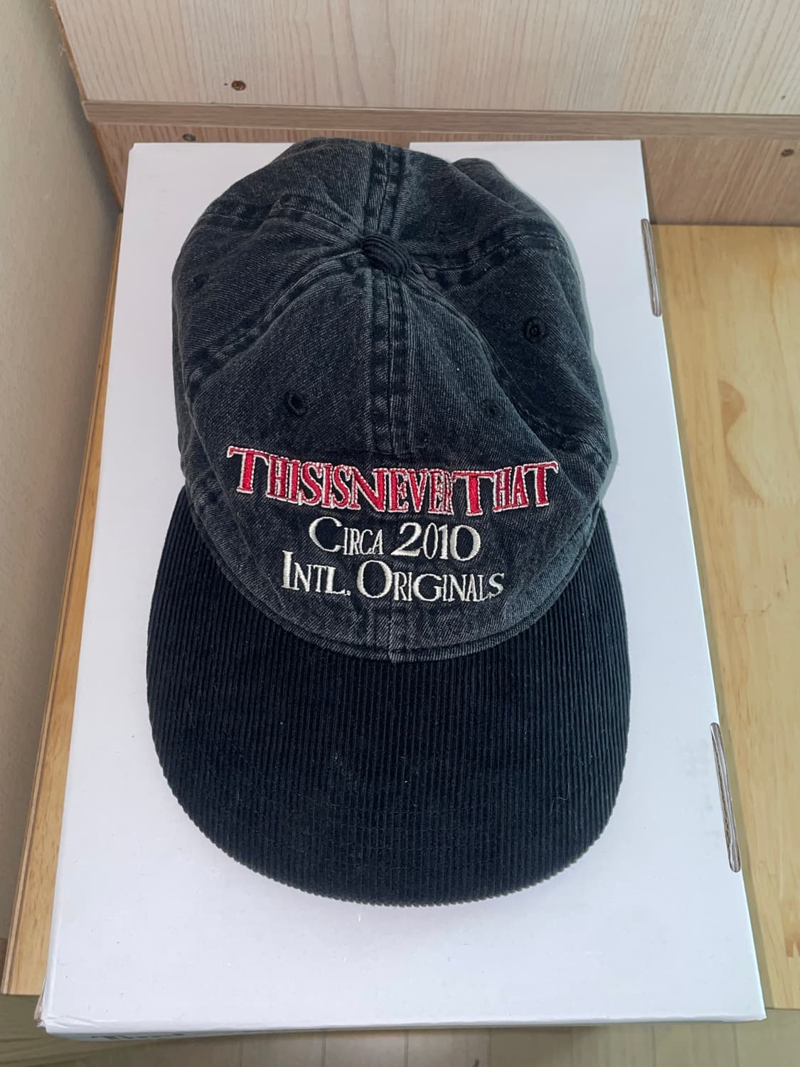 디스이즈네버댓 블랙 코듀로이 캠프캡 상품이미지3