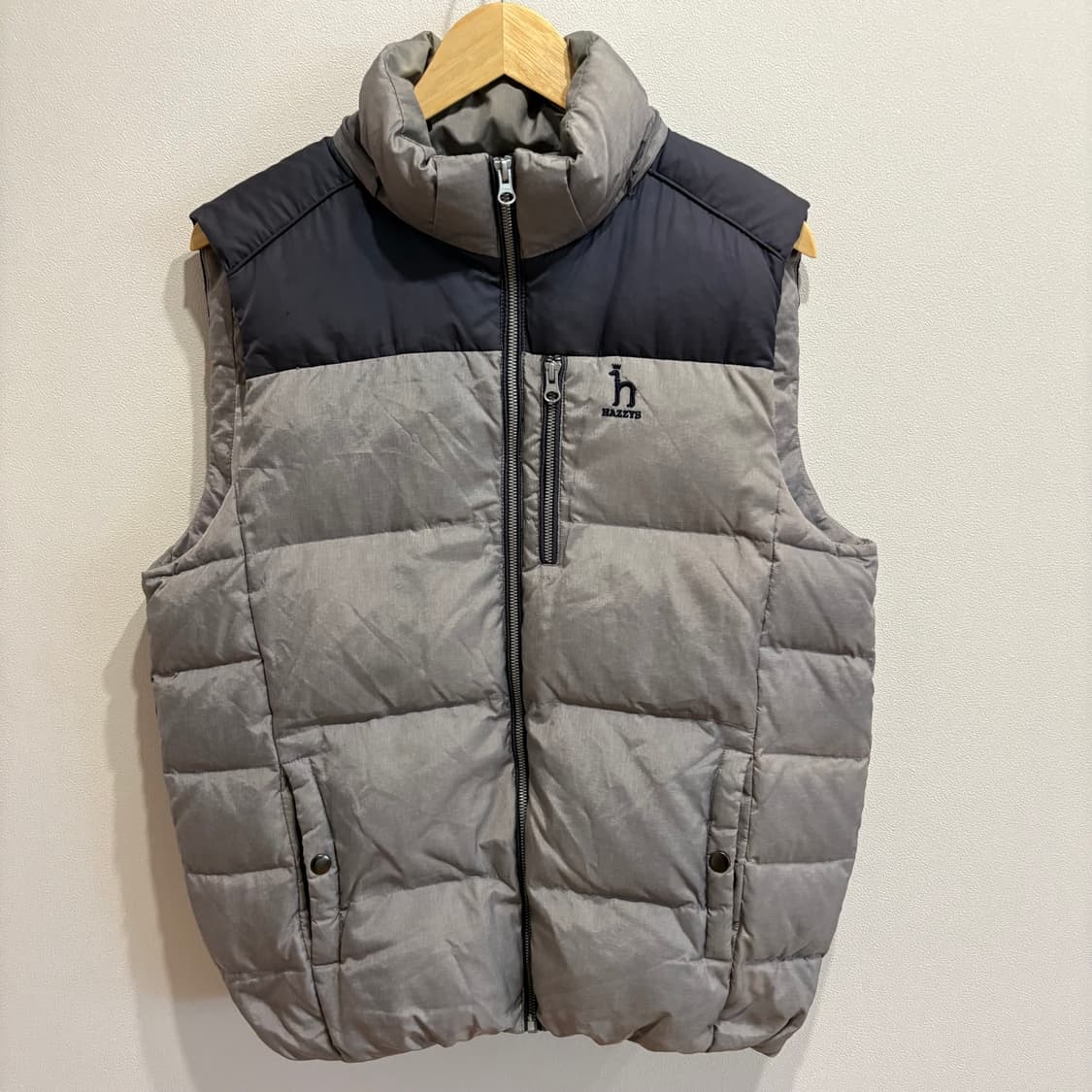 헤지스 남성 패딩 조끼 그레이 100 상품이미지1
