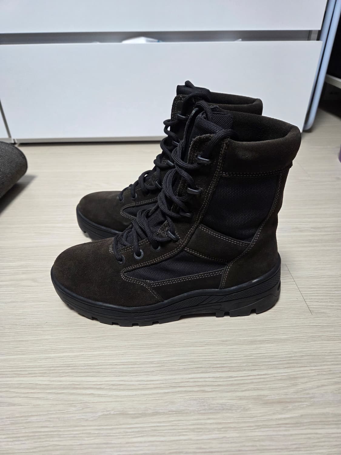 이지 시즌4 컴뱃부츠 오일 상품이미지2