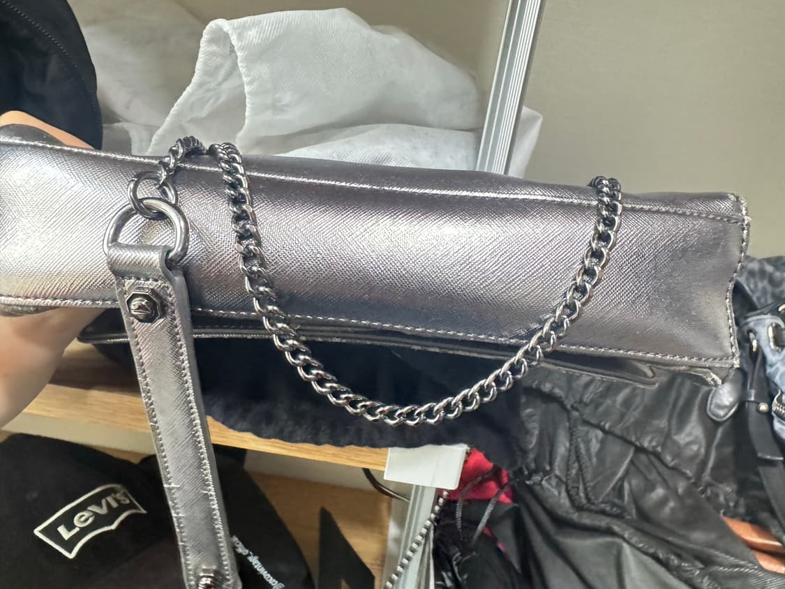 디젤 실버 메탈릭 레더 스타 아플리케 체인 숄더백 상품이미지3