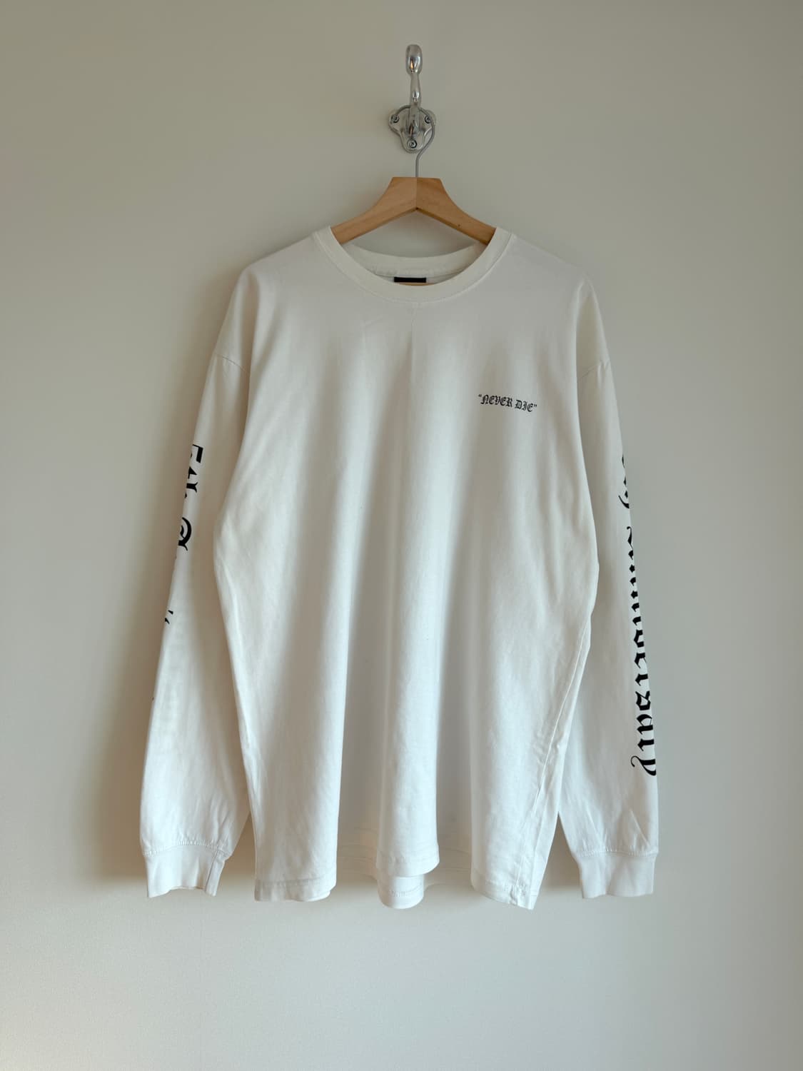 Pre owned 프린팅 롱슬리브(뒷면 메인) 상품이미지2