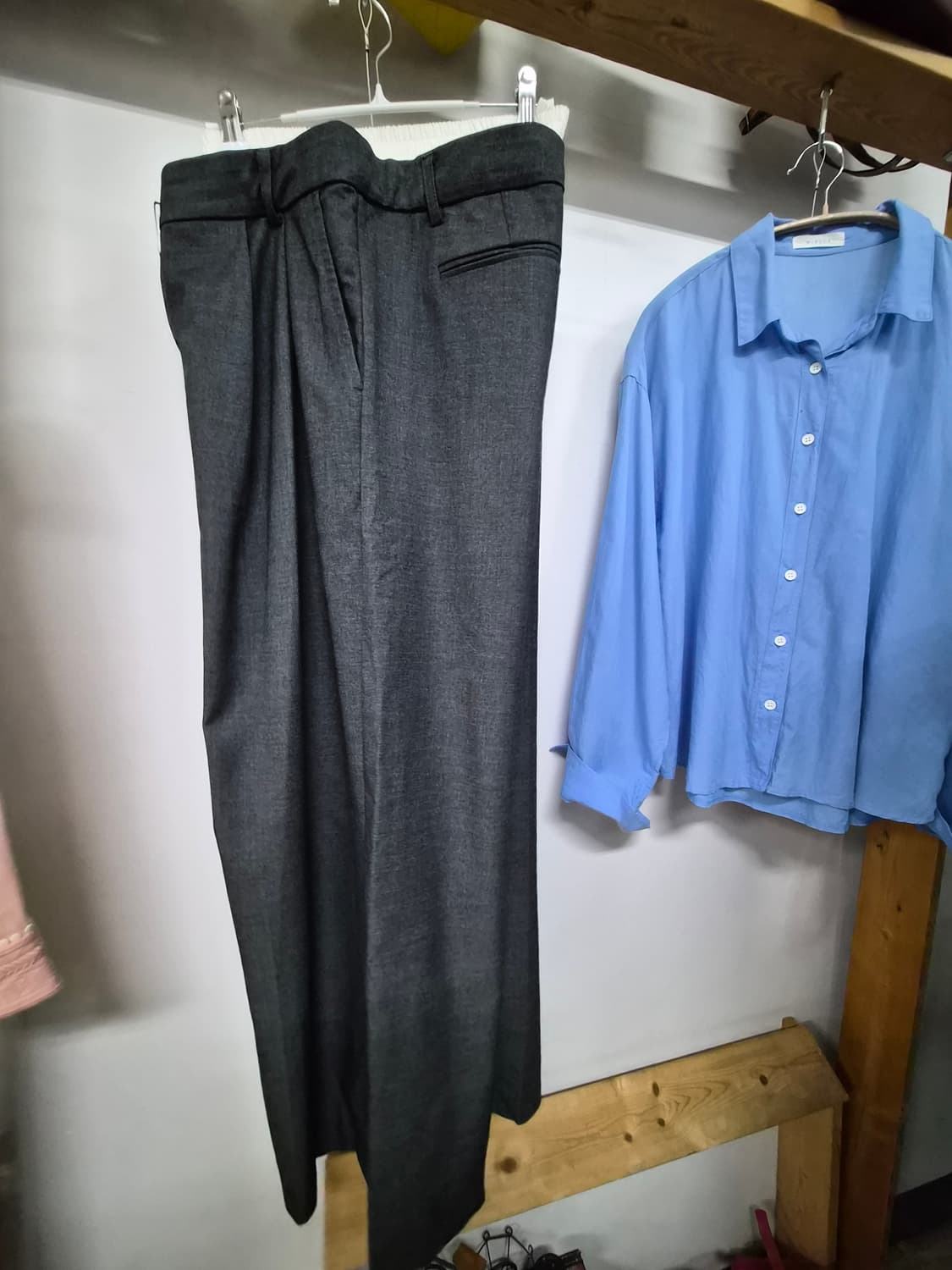 블루 루즈핏셔츠. 미드나잇무브 핀턱 와이드팬츠 상품이미지9