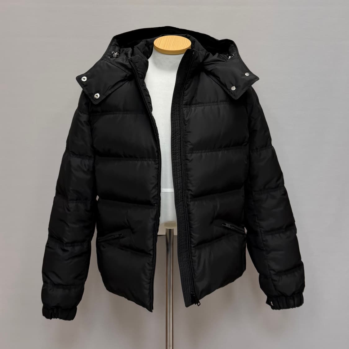 프라다 삼각로고 여성 구스다운 후드 패딩(77) 상품이미지1