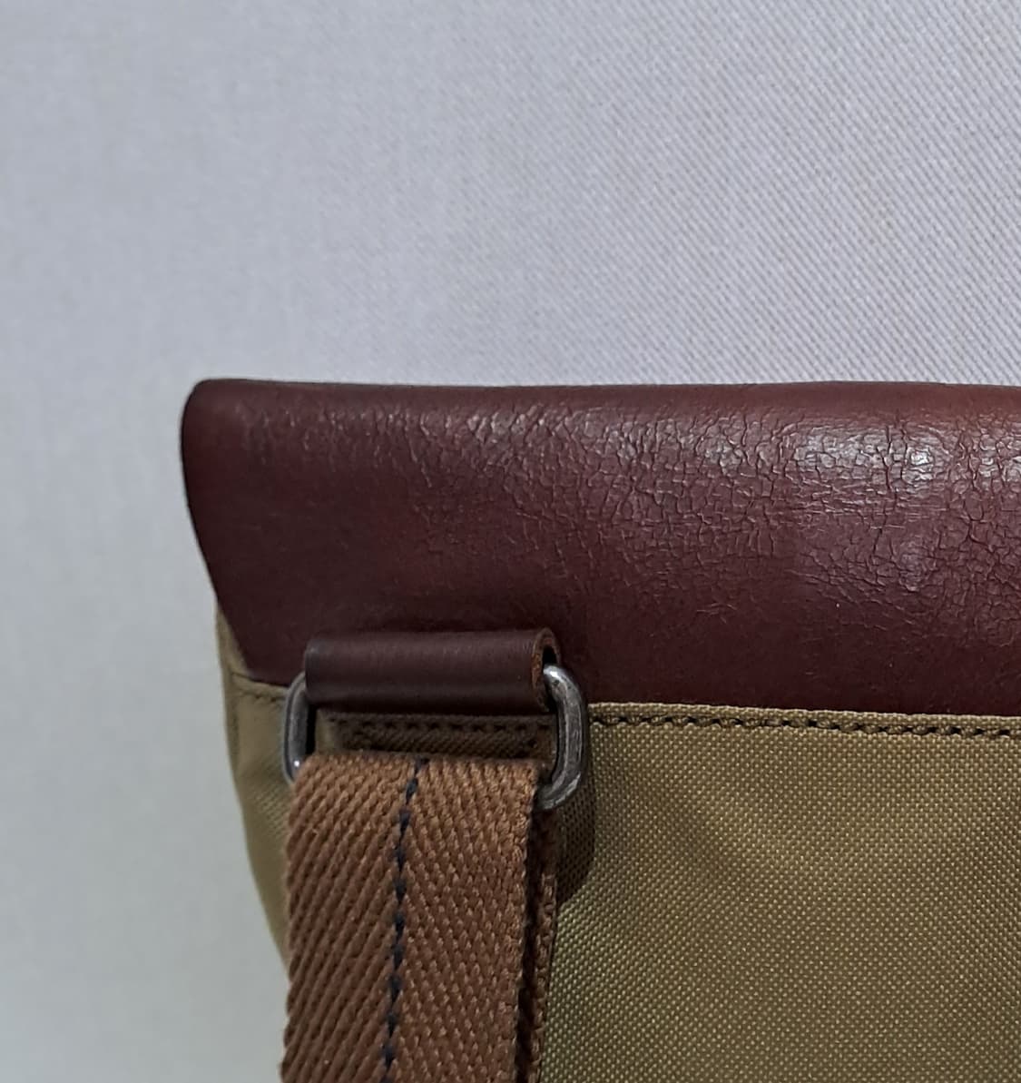 (택포) 아르마니진 가죽배색 크로스백 B621 상품이미지6