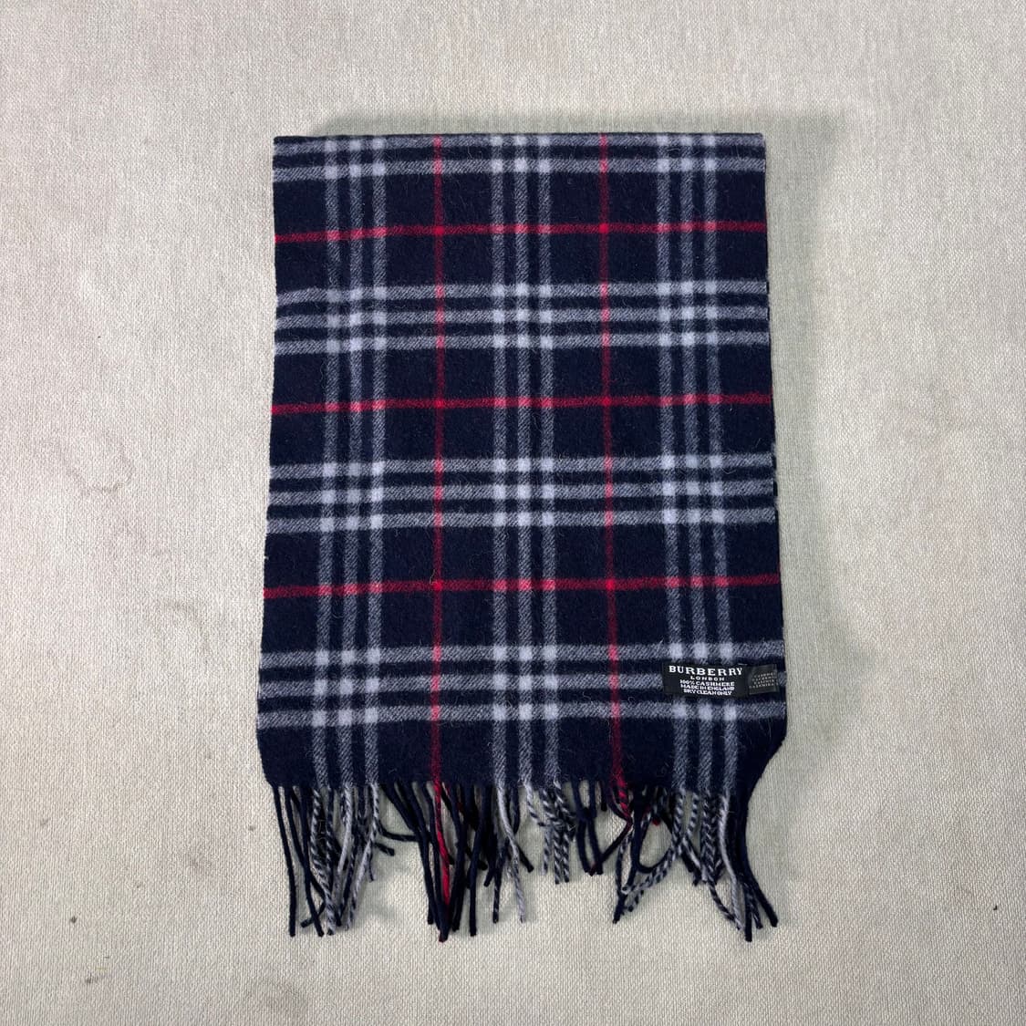 버버리 노바체크 캐시미어 블랙라벨 네이비 머플러 상품이미지2