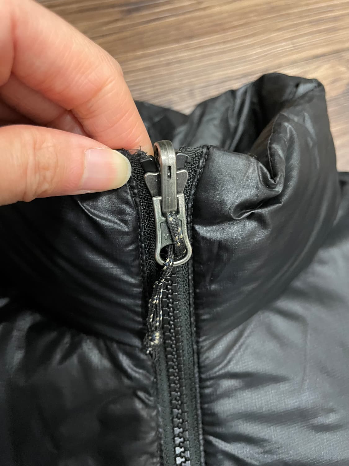 노스페이스 아콘카구아 써밋 다운 패딩 자켓 블랙 상품이미지7