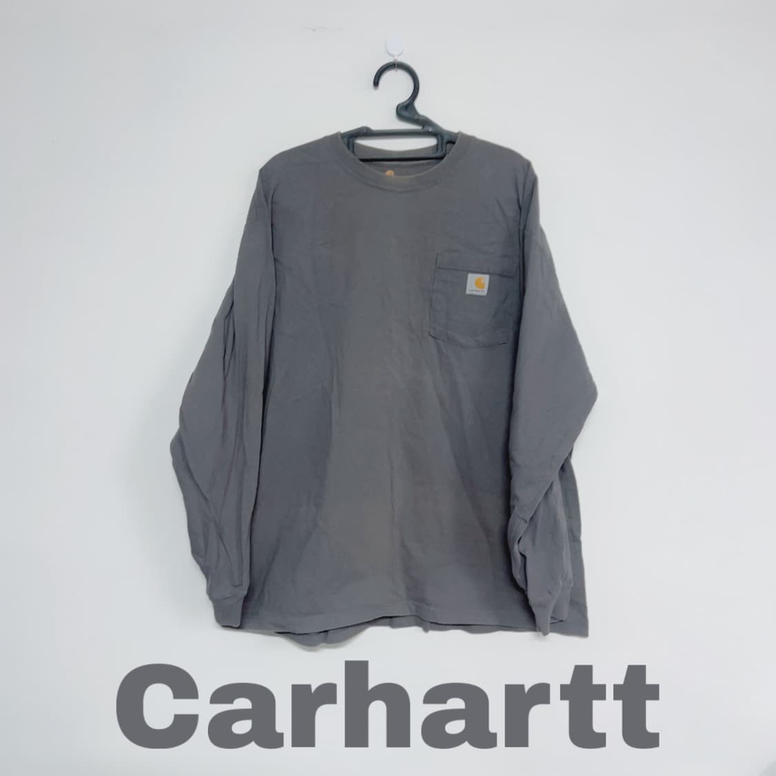 칼하트 다크그레이 포켓 봄 공용 긴팔티 상품이미지1