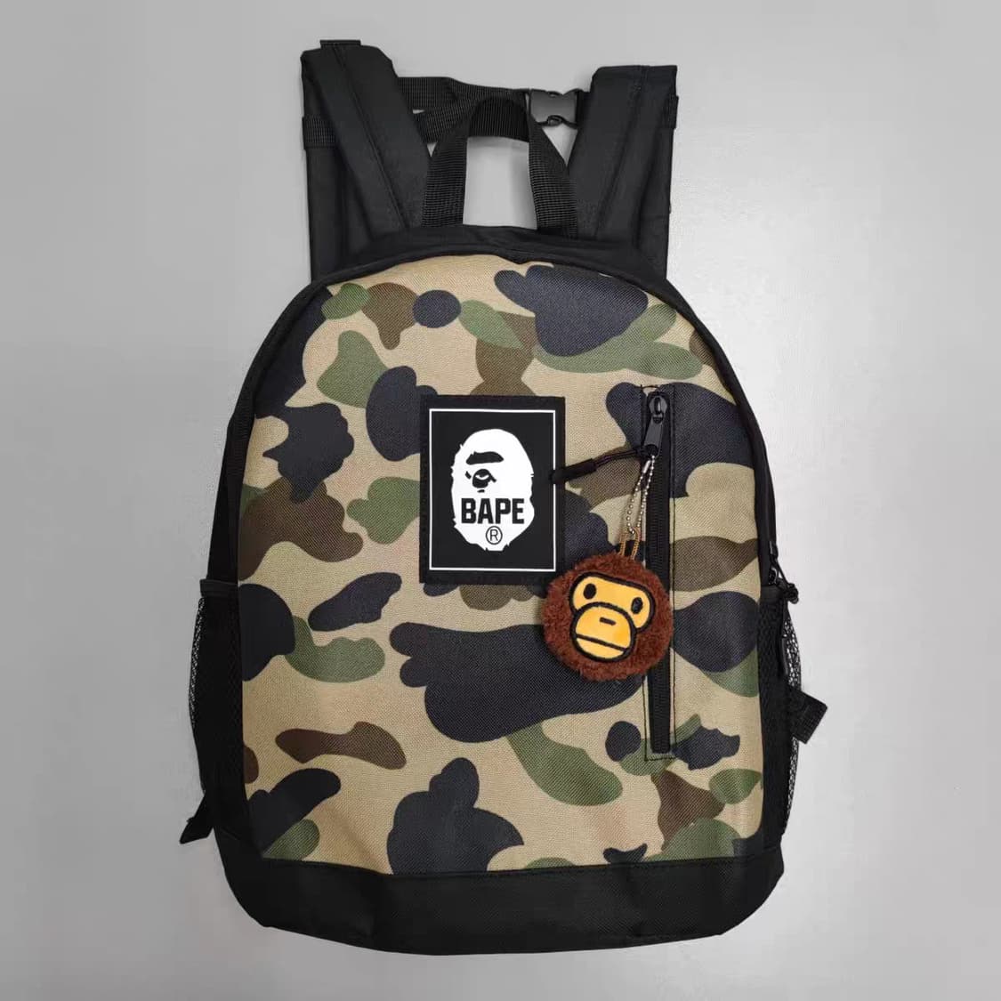 베이프 백팩 + 베이프 마일로 키링 상품이미지2