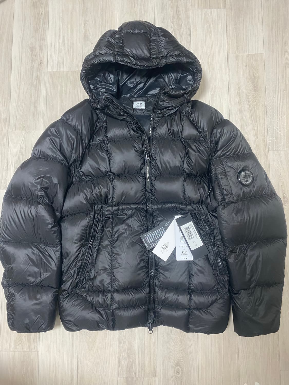 정품 cp컴퍼니 dd쉘 패딩 50 상품이미지1