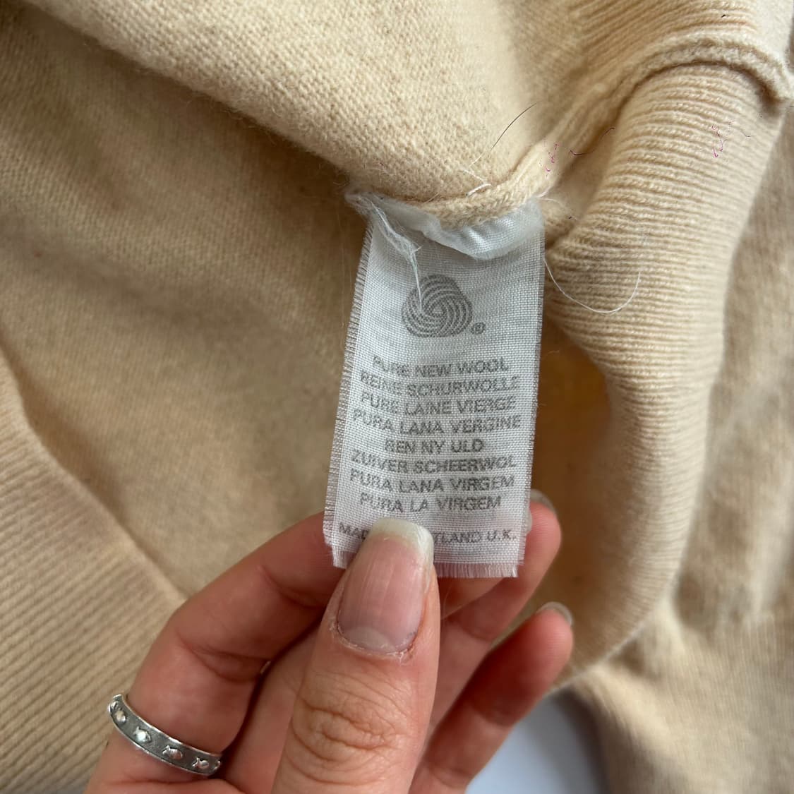 Burberrys 버버리 금장로고 버튼 코랄베이지 니트 가디건 상품이미지6