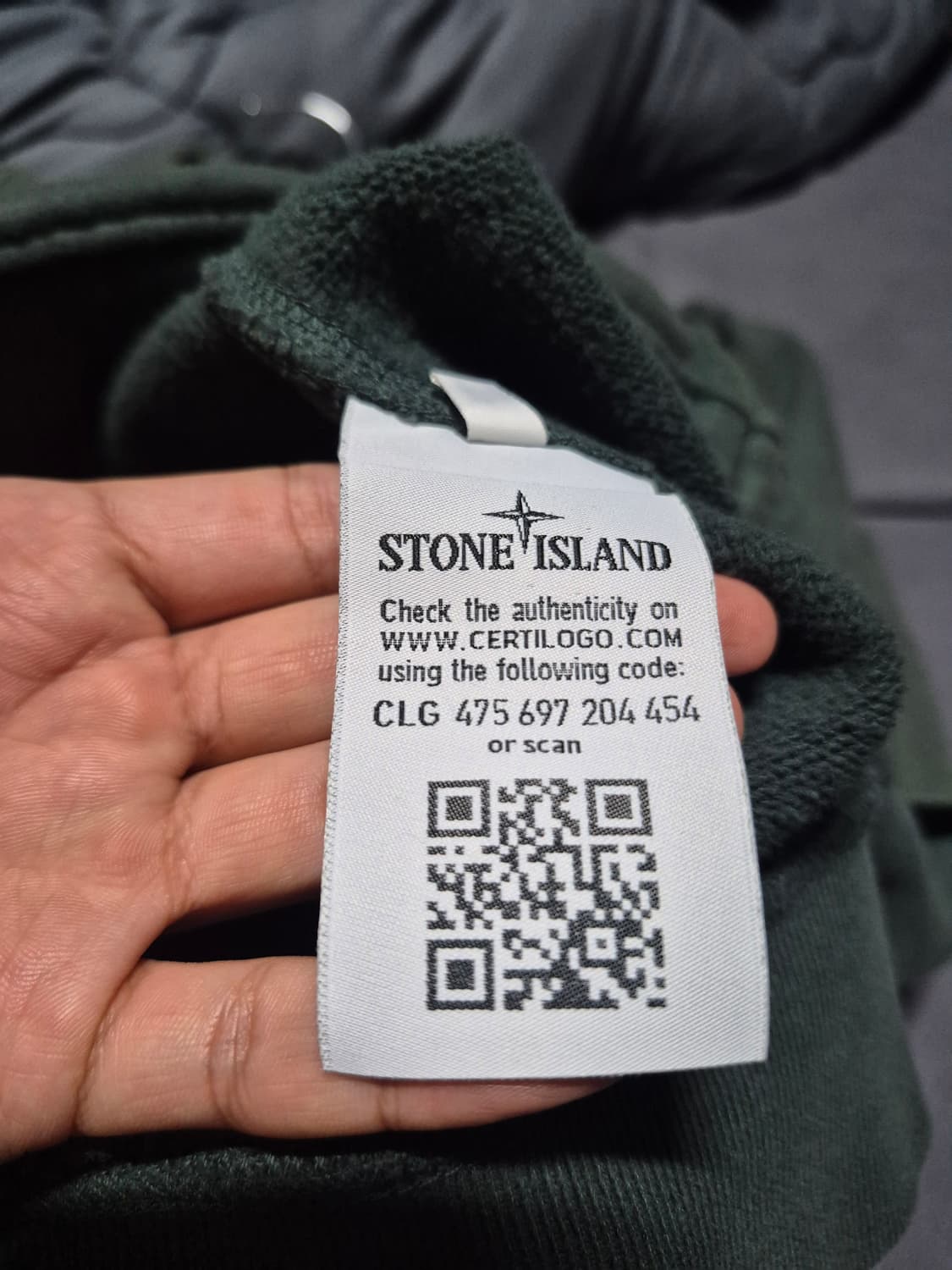 스톤 아일랜드 20s/s 와펜 코튼 집업 딥그린 M 정품 상품이미지7