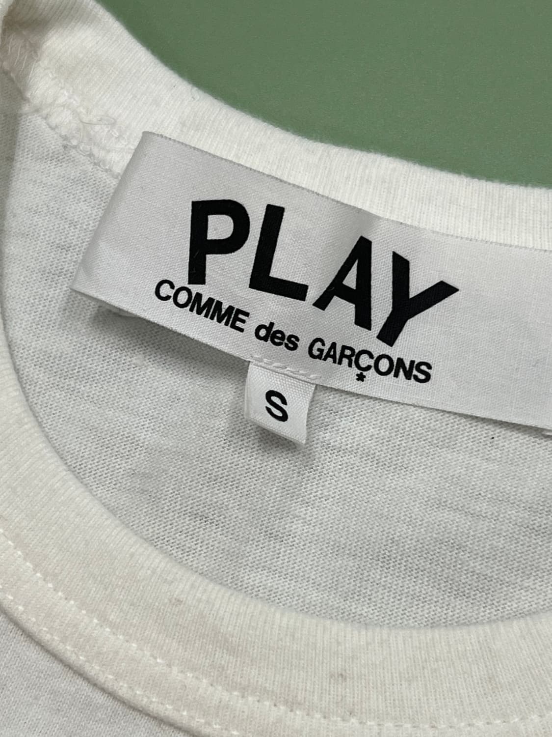 (S) 플레이 꼼데가르송 우먼스 레드 엠블럼 티셔츠 화이트 상품이미지3
