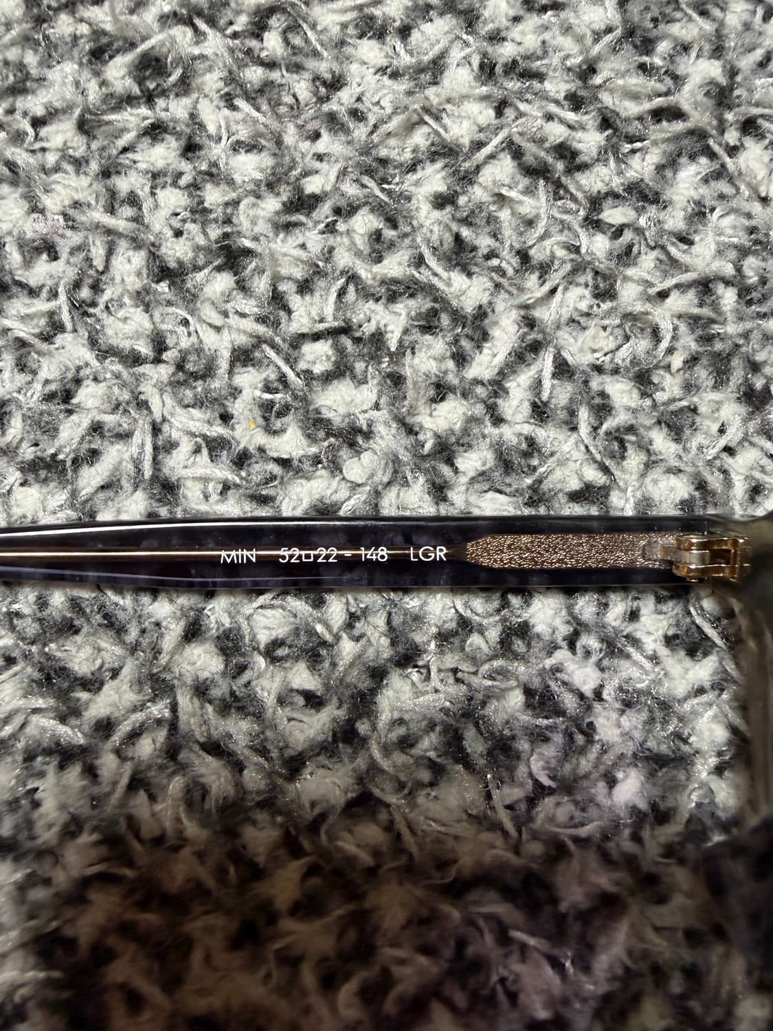 벤시몽 뿔테 그레이클리어 색상 MIN 모델 선글라스 새상품 판매해요! 상품이미지3