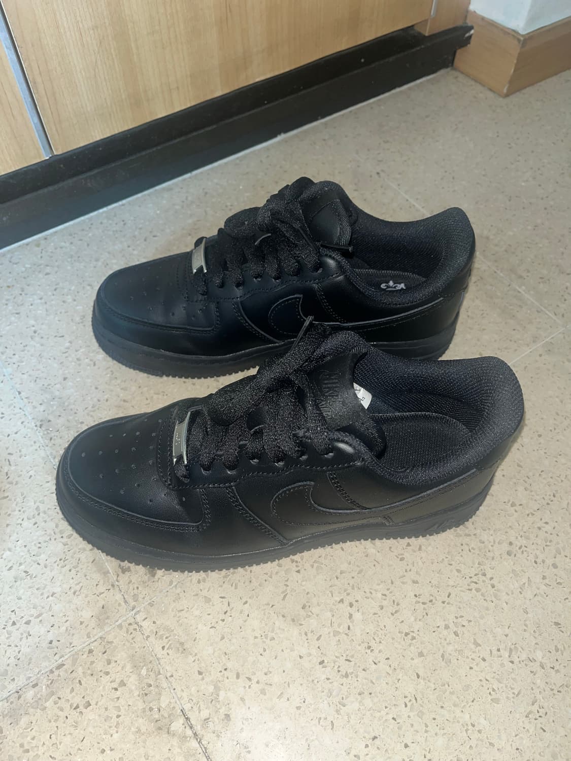 나이키 에어포스 블랙 검정 올검포스 225 상품이미지2