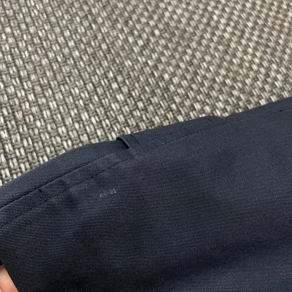 아쿠아스큐덤 네이비 래글런 코트 상품이미지7