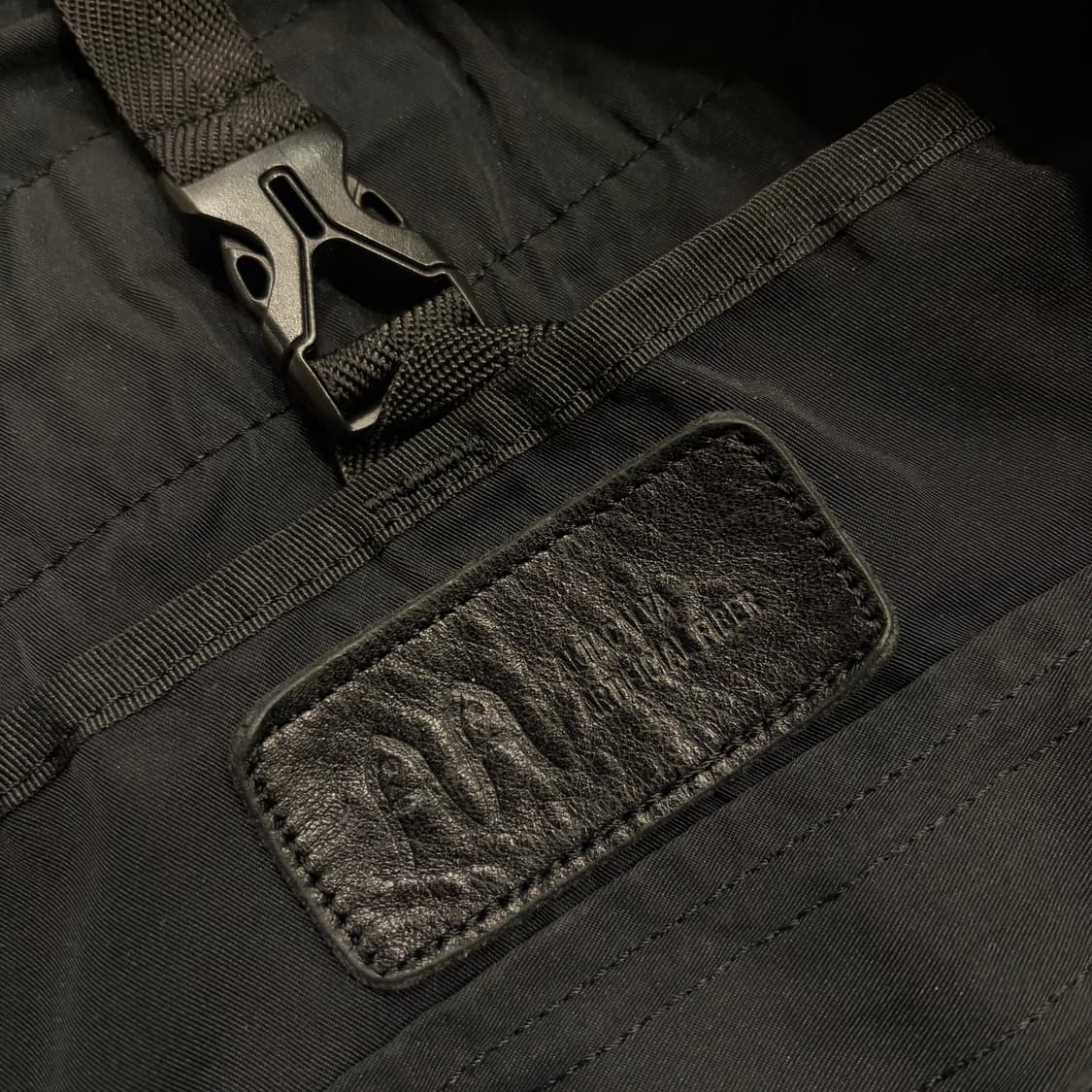 23s 아미아칼바 개버딘 블랙 포켓 백팩 가방 상품이미지5