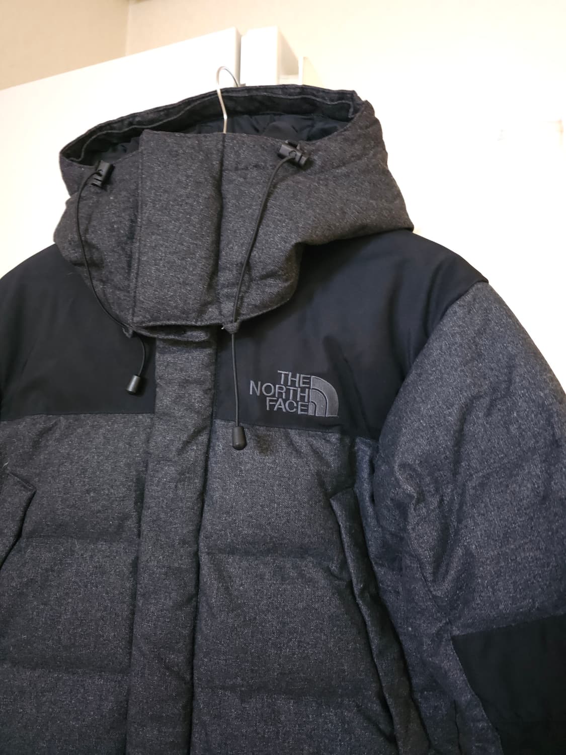 노스페이스 구스다운패딩 그레이 여성 상품이미지2