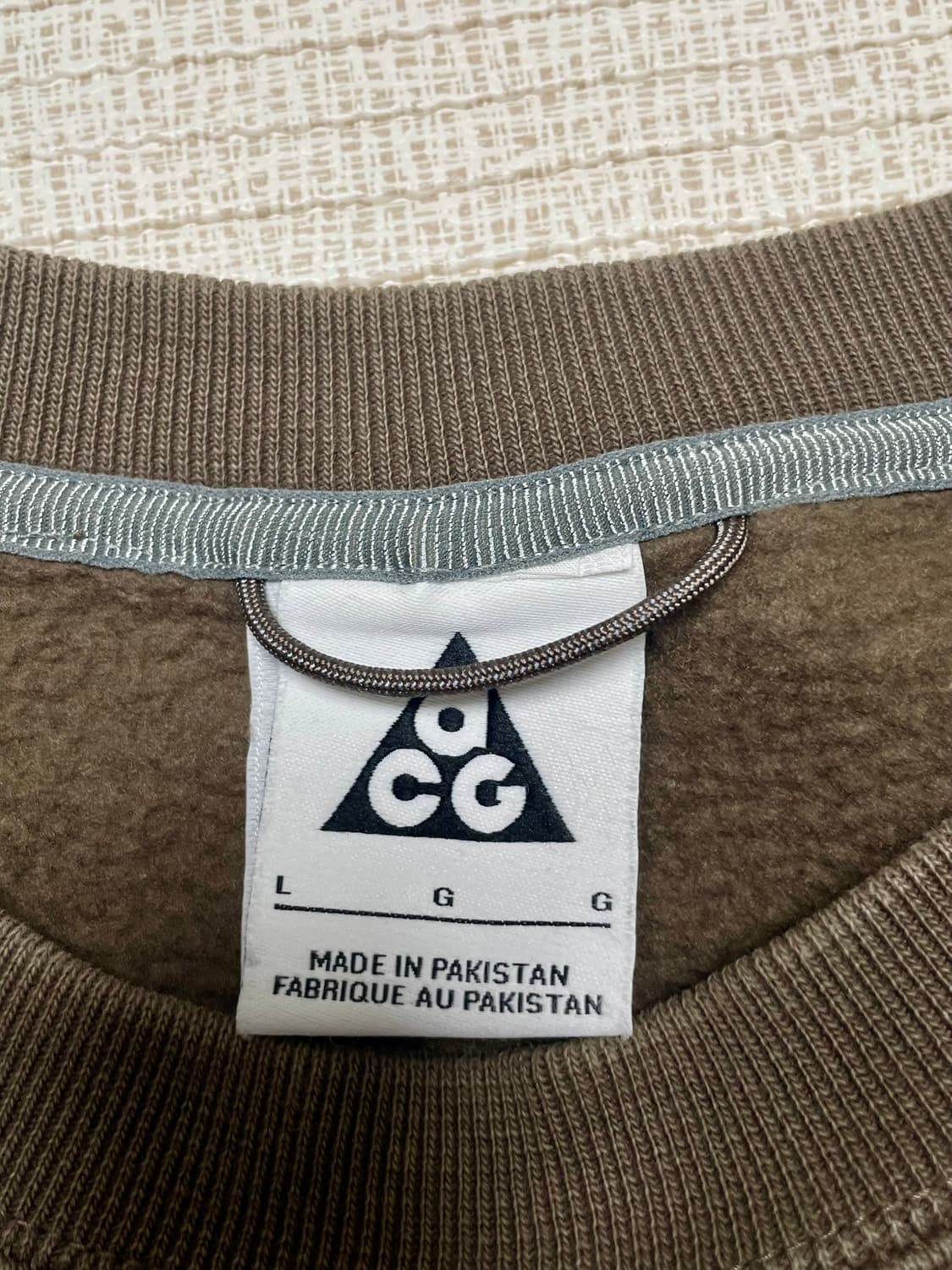 [L] NIKE ACG 돌핀 프린트 맨투맨  브라운 상품이미지3