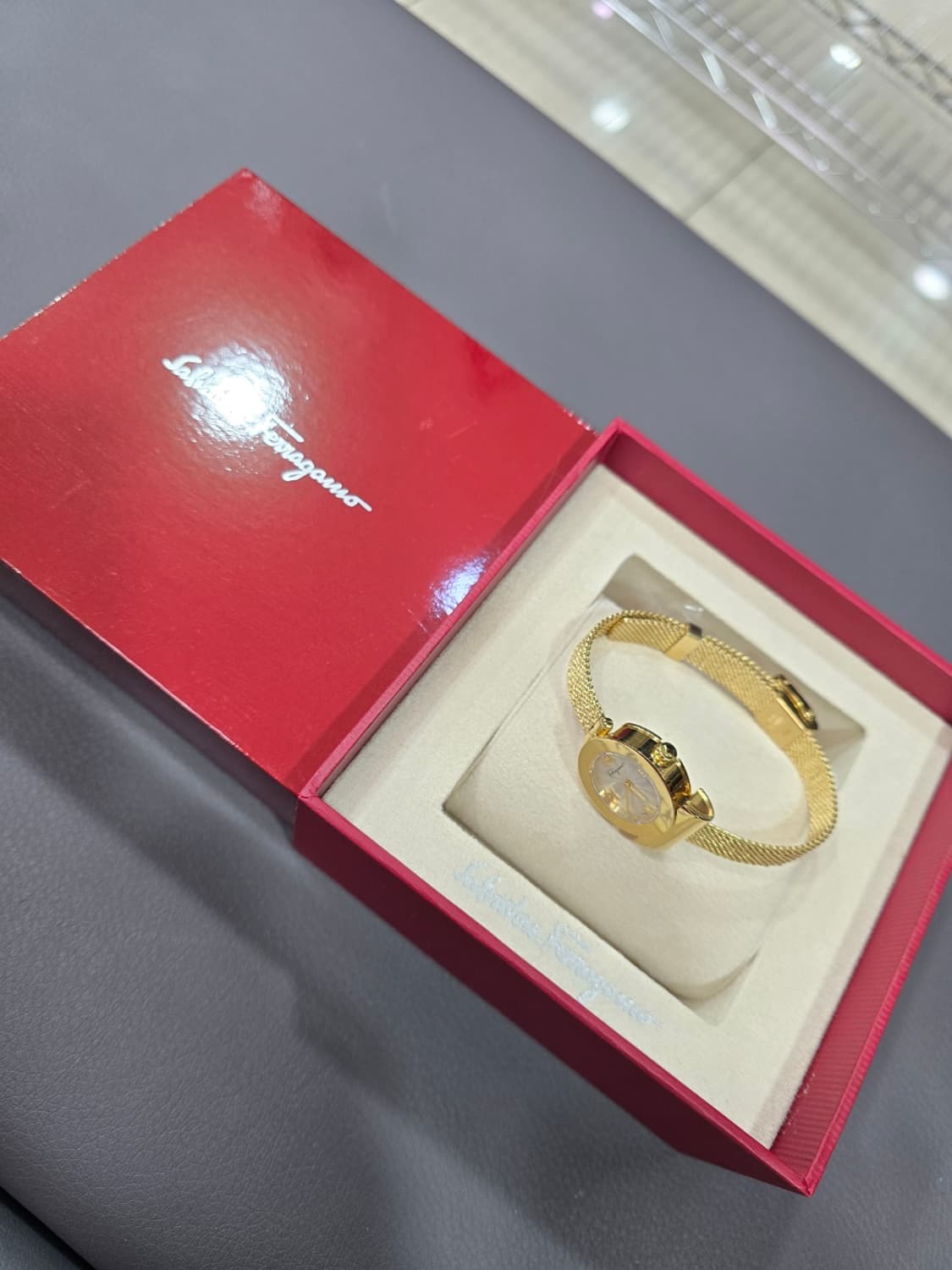 [정품] 페라가모 간치니 22mm 시계 상품이미지8