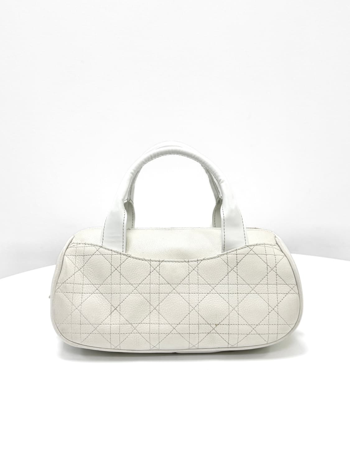 디올 까나쥬 퀼팅 레더 D 버클 미니 토트백 상품이미지3