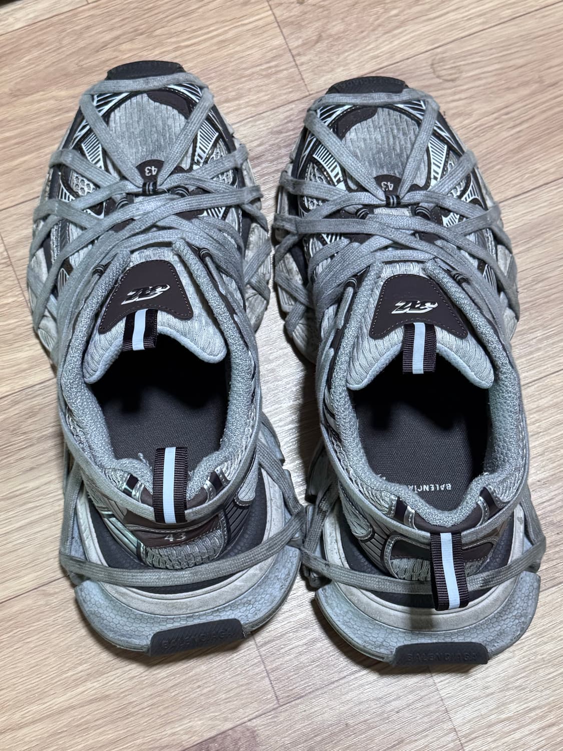 네고가능 발렌시아가 3xl 익스트림 레이스 스니커즈 더현대구매 5회착 상품이미지2