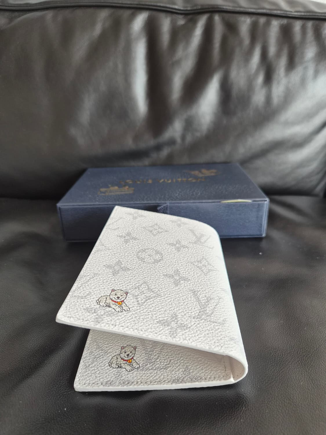 루이비통 한국한정 여권지갑 상품이미지5