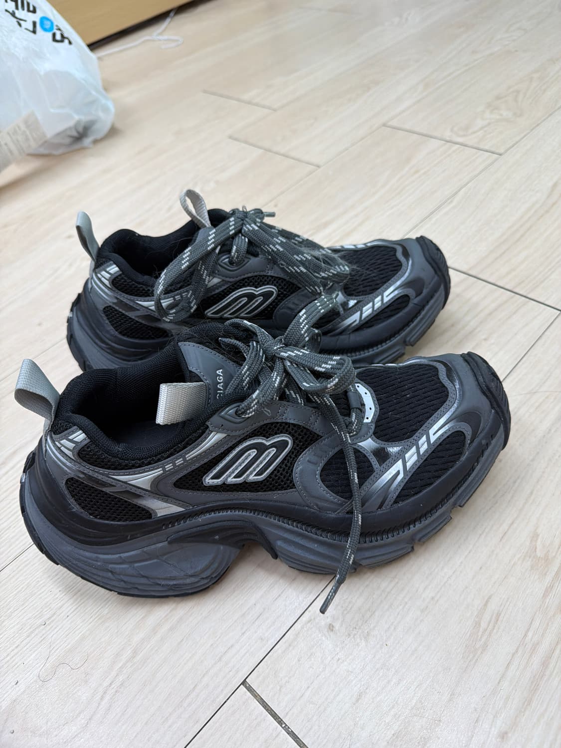 발렌시아가 6xl 40사이즈 상품이미지3