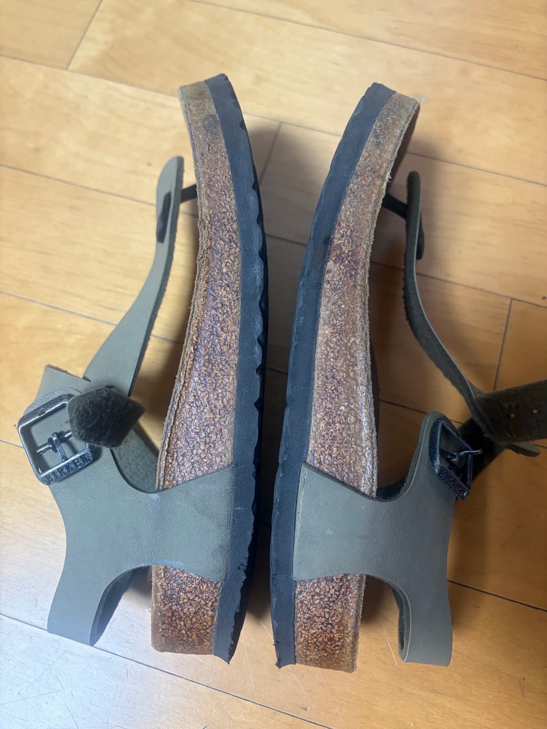 버켄스탁 카이로 카키 250 사이즈 상품이미지3