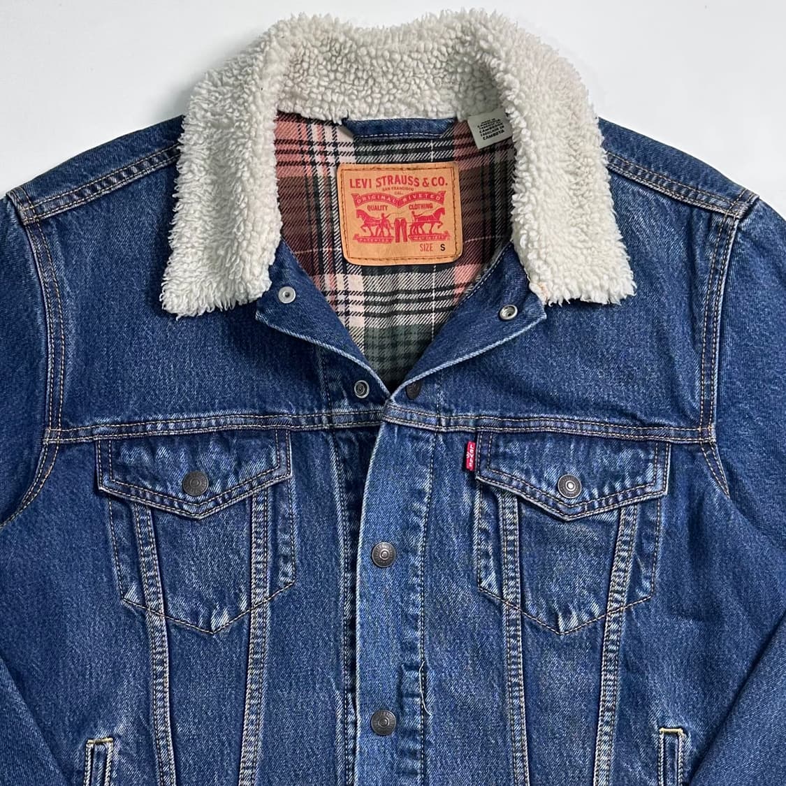리바이스 체크 라이닝 양털 카라 데님 자켓  상품이미지2