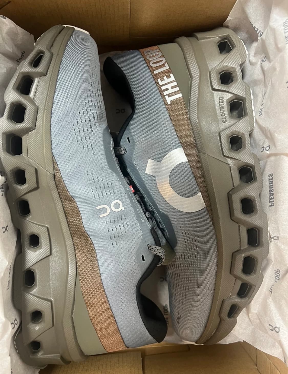 온러닝 클라우드몬스터 2 플레져스 eu45 사이즈 새상품 상품이미지1