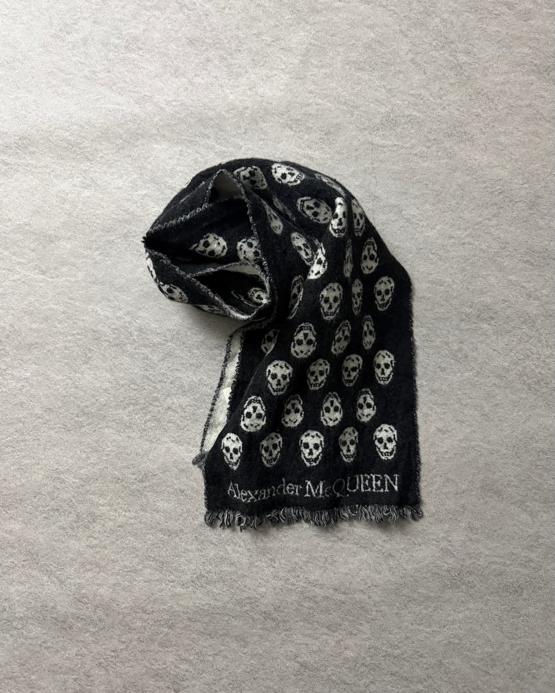 알렉산더 맥퀸 머플러 상품이미지1