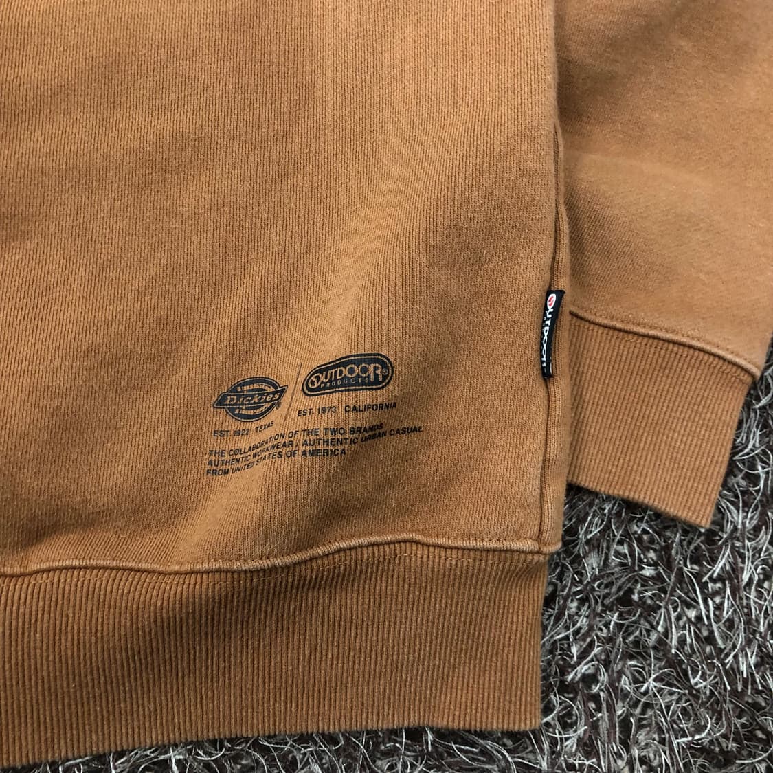 M 디키즈 X 아웃도어프로덕트 백로고 후드티 상품이미지3